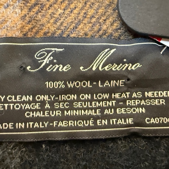 Linea Emmeti 🇮🇹 Fine Merino Wool Wrap – Made in Italy, Blue & Camel Plaid, NWT - Picture 7 of 9